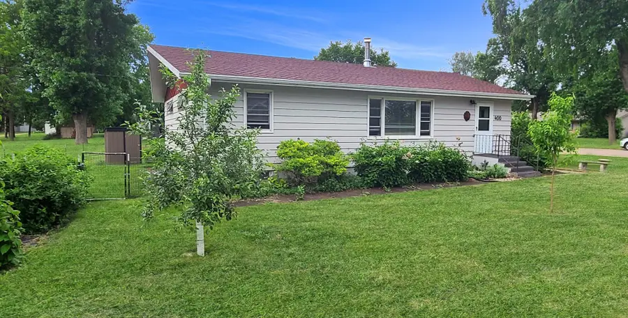 400 Cottage Avenue, Hendricks, MN 56136 - #2