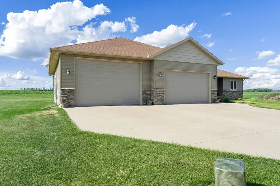 1920 Wolf Berry Place Ne, Owatonna, MN 55060 - #3