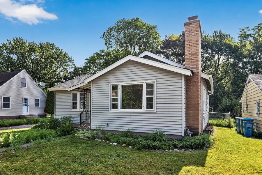 4034 Zane Avenue N, Robbinsdale, MN 55422 - #3