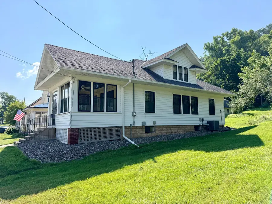 521 E 7th Street, Red Wing, MN 55066 - #3