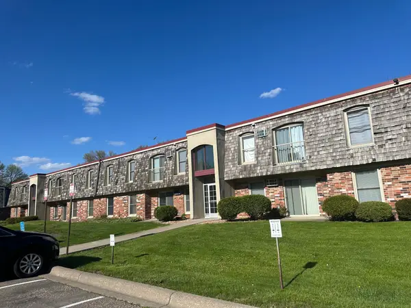 909 11th Avenue S #8, Hopkins, MN 55343