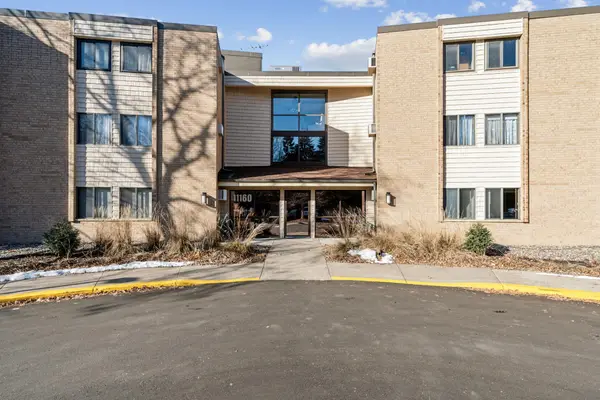 11160 Anderson Lakes Parkway #202, Eden Prairie, MN 55344