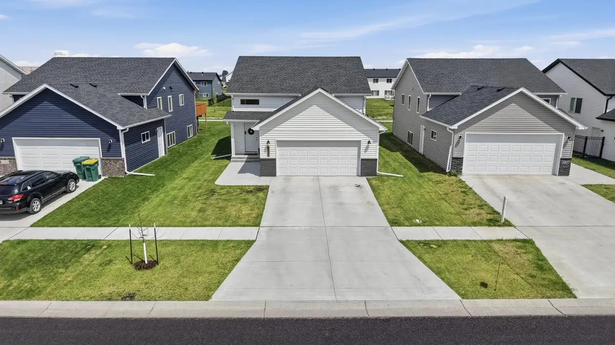 6321 Saint Ann Avenue, Horace, ND 58047 - #1