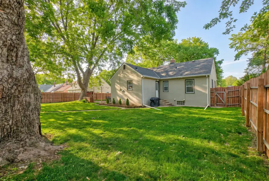 1742 Nevada Avenue E, Saint Paul, MN 55106 - #3
