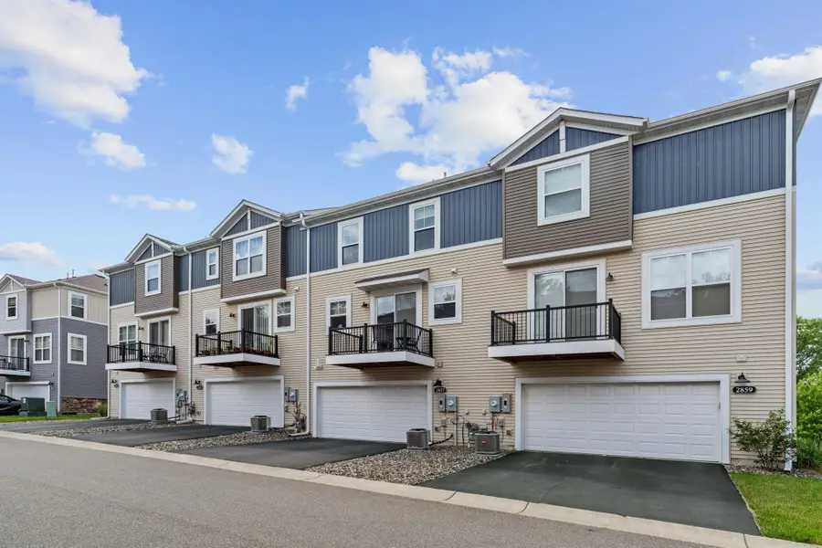 2857 Lexington Place N, Roseville, MN 55113 - #2