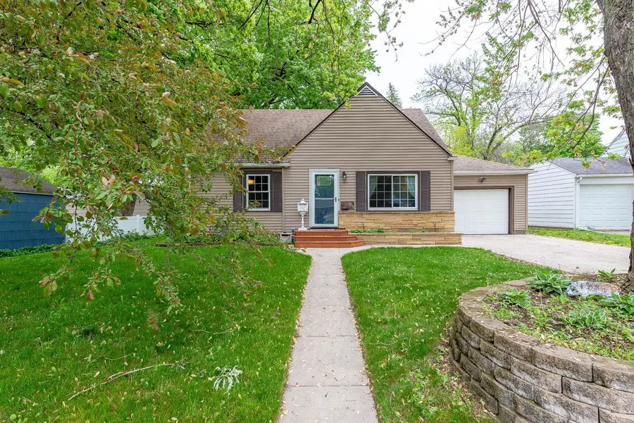 1215 Woodland Avenue, Mankato, MN 56001 - #2