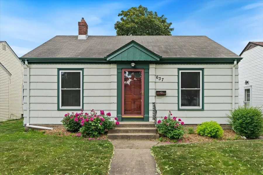 637 7th Avenue S, South Saint Paul, MN 55075 - #3