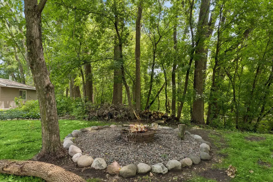 3260 Snelling Avenue N, Arden Hills, MN 55112 - #3