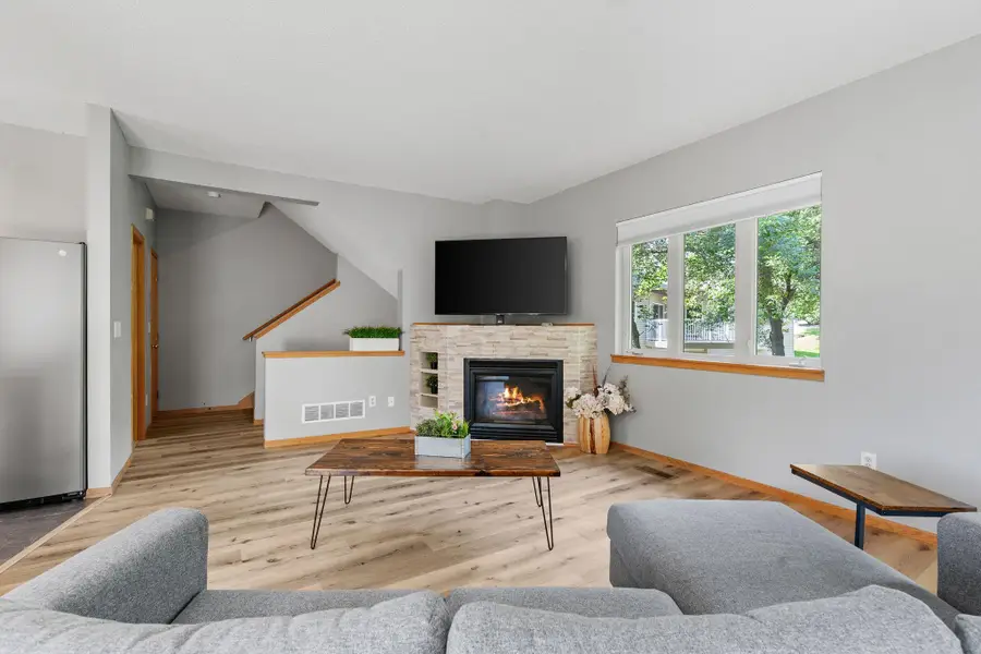 1416 Mcandrews Road E, Burnsville, MN 55337 - #2