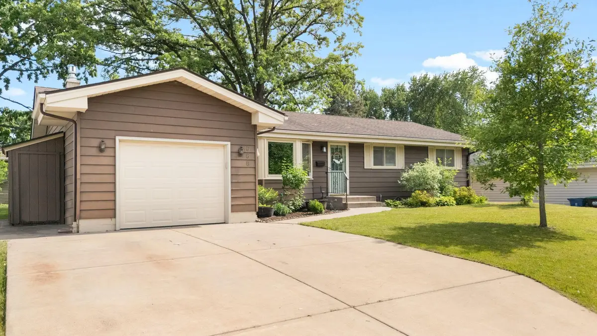 588 Rice Creek Terrace Ne, Fridley, MN 55432 - #1
