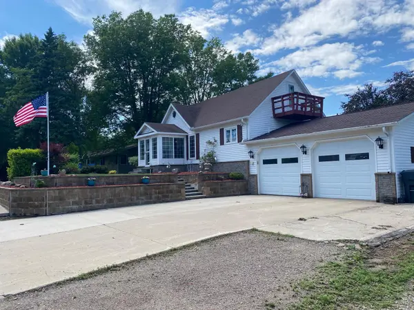 406 9th Street N, Kerkhoven, MN 56252