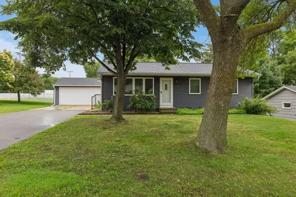 3609 Rolling View Drive, White Bear Lake, MN 55110