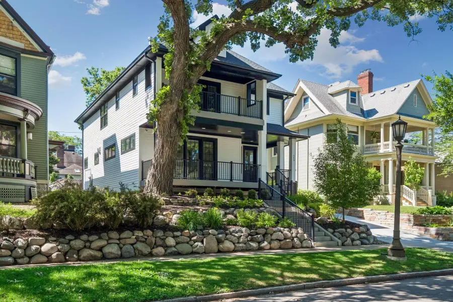 540 Holly Avenue, Saint Paul, MN 55102 - #2