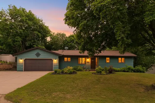 2205 Oakwood Drive, Burnsville, MN 55306