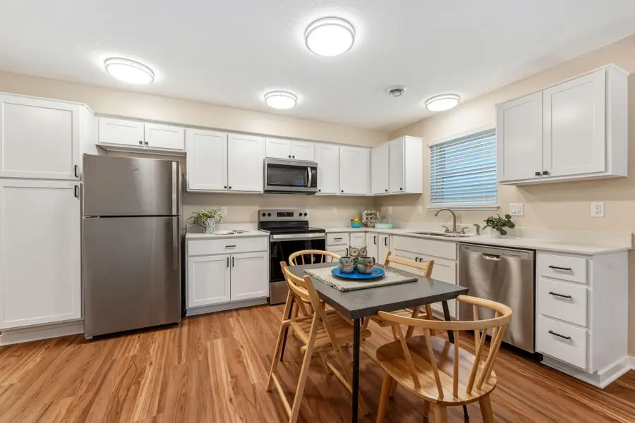 1354 Winthrop Street N #1, Saint Paul, MN 55119 - #2