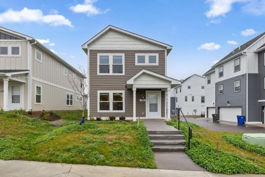 1334 Winthrop Street N, Saint Paul, MN 55119 - #2
