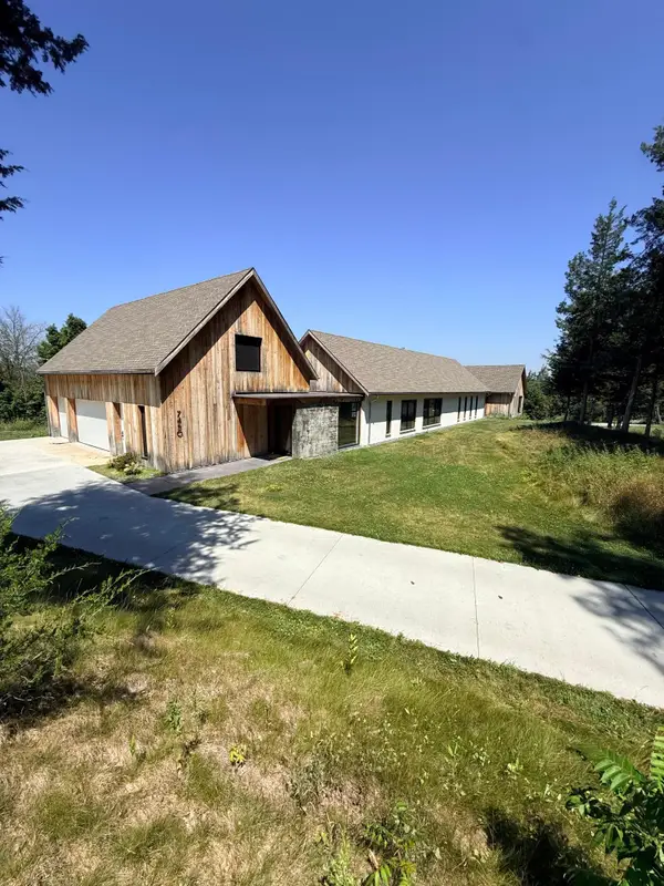 7450 Valley Creek Drive, Excelsior, MN 55331