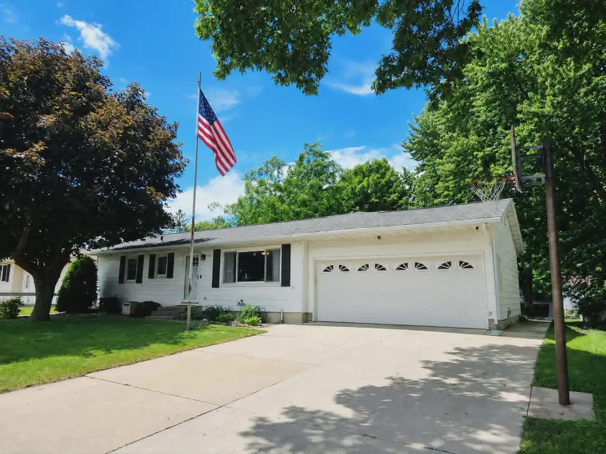 1204 8th Street Se, Waseca, MN 56093 - #1