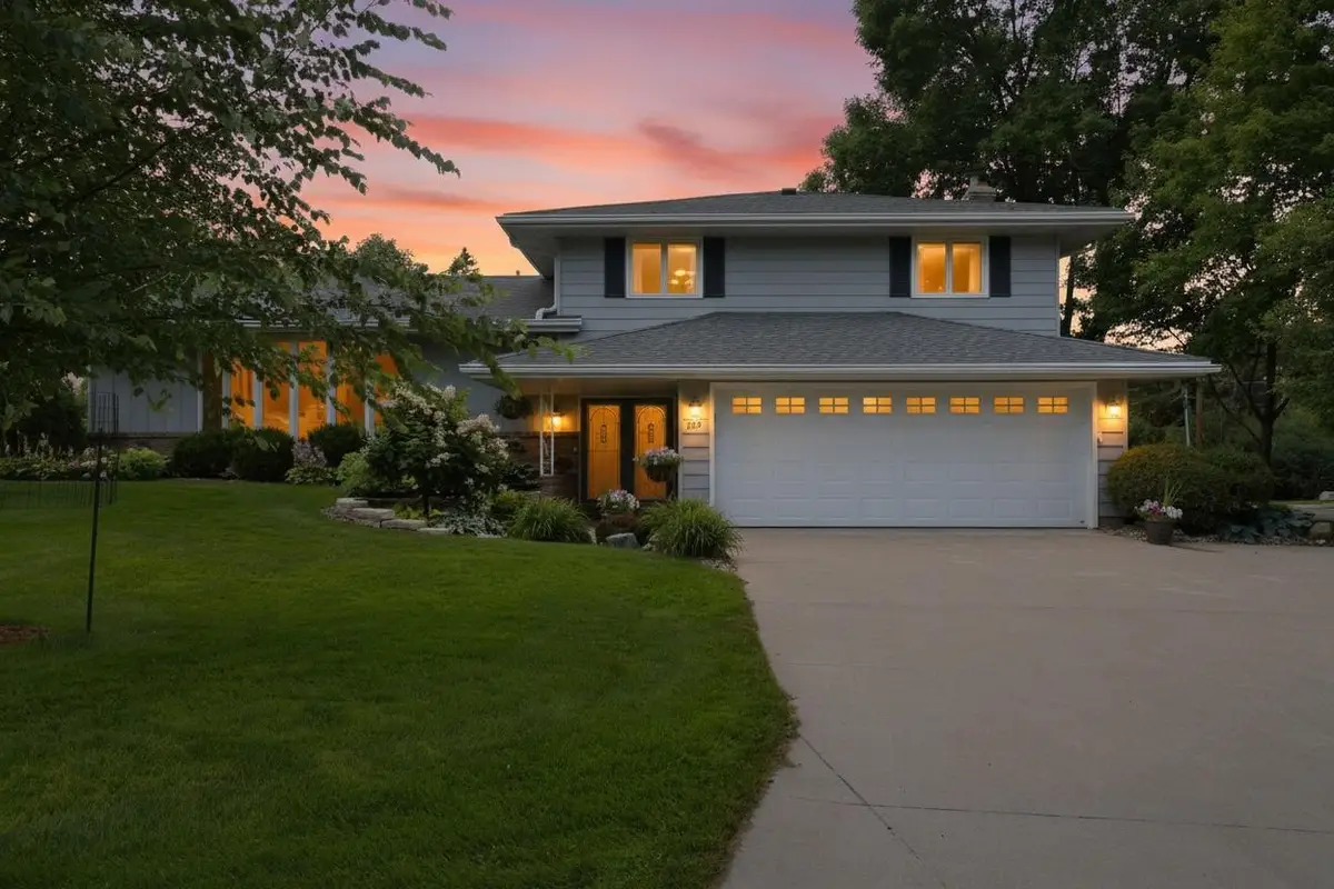 980 Lydia Avenue W, Roseville, MN 55113 - #1