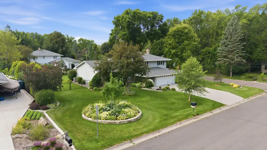 980 Lydia Avenue W, Roseville, MN 55113 - #2
