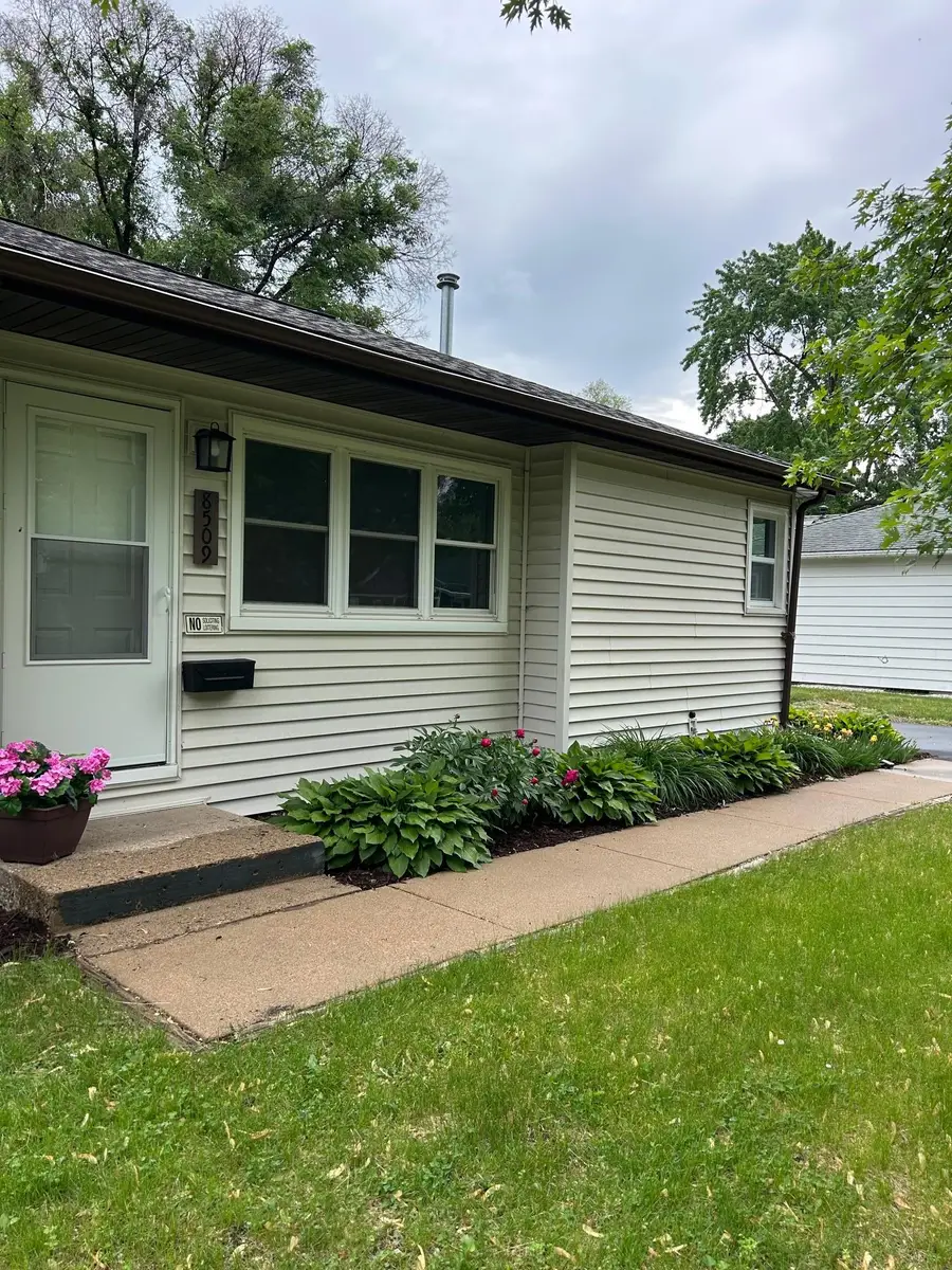 8509 10th Avenue S, Bloomington, MN 55420 - #2