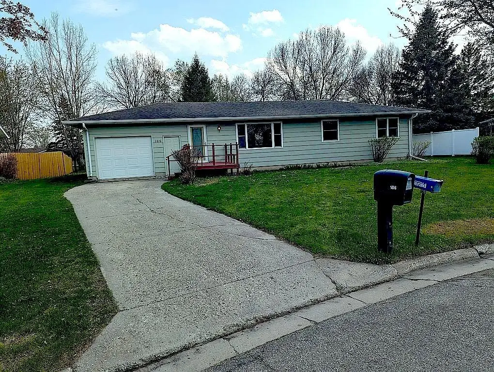 106 Circle Drive, Thief River Falls, MN 56701 - #1