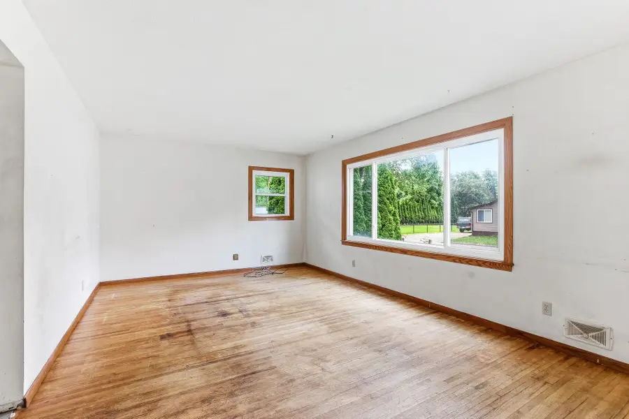 687 Dover Street Ne, Fridley, MN 55432 - #3
