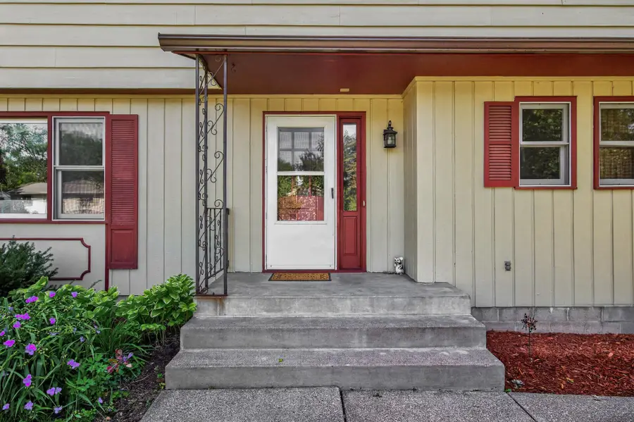2818 1st Street N, Saint Paul, MN 55109 - #3