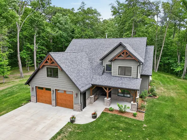 37232 Twin Fawns Lane, Cohasset, MN 55721