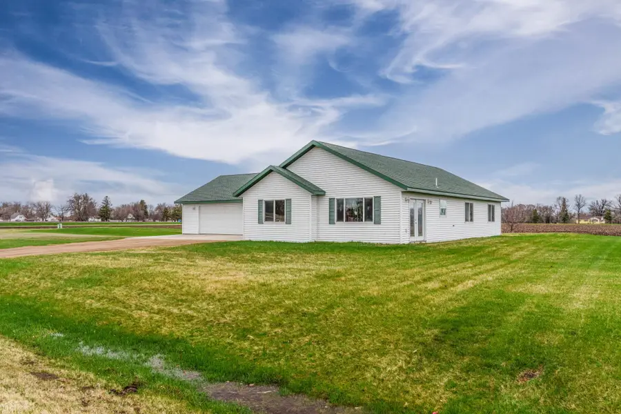 206 Lincoln Avenue E, Ulen, MN 56585 - #2