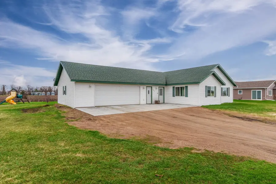 206 Lincoln Avenue E, Ulen, MN 56585 - #3