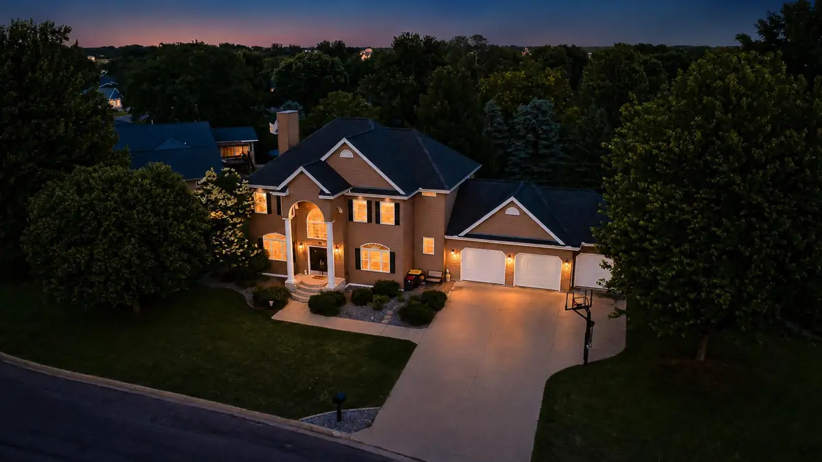 504 Northwood Drive, Redwood Falls, MN 56283 - #1
