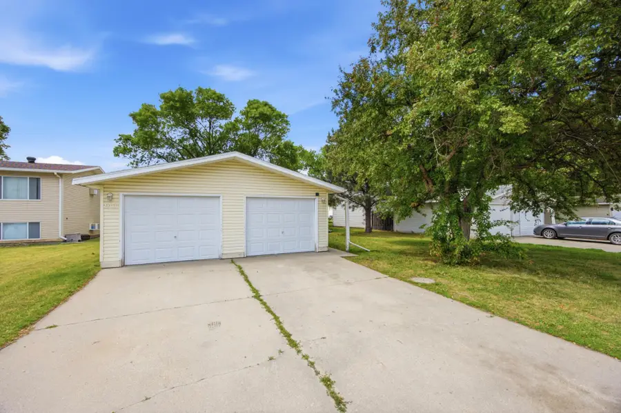 910-912 32nd Street N, Fargo, ND 58102 - #2