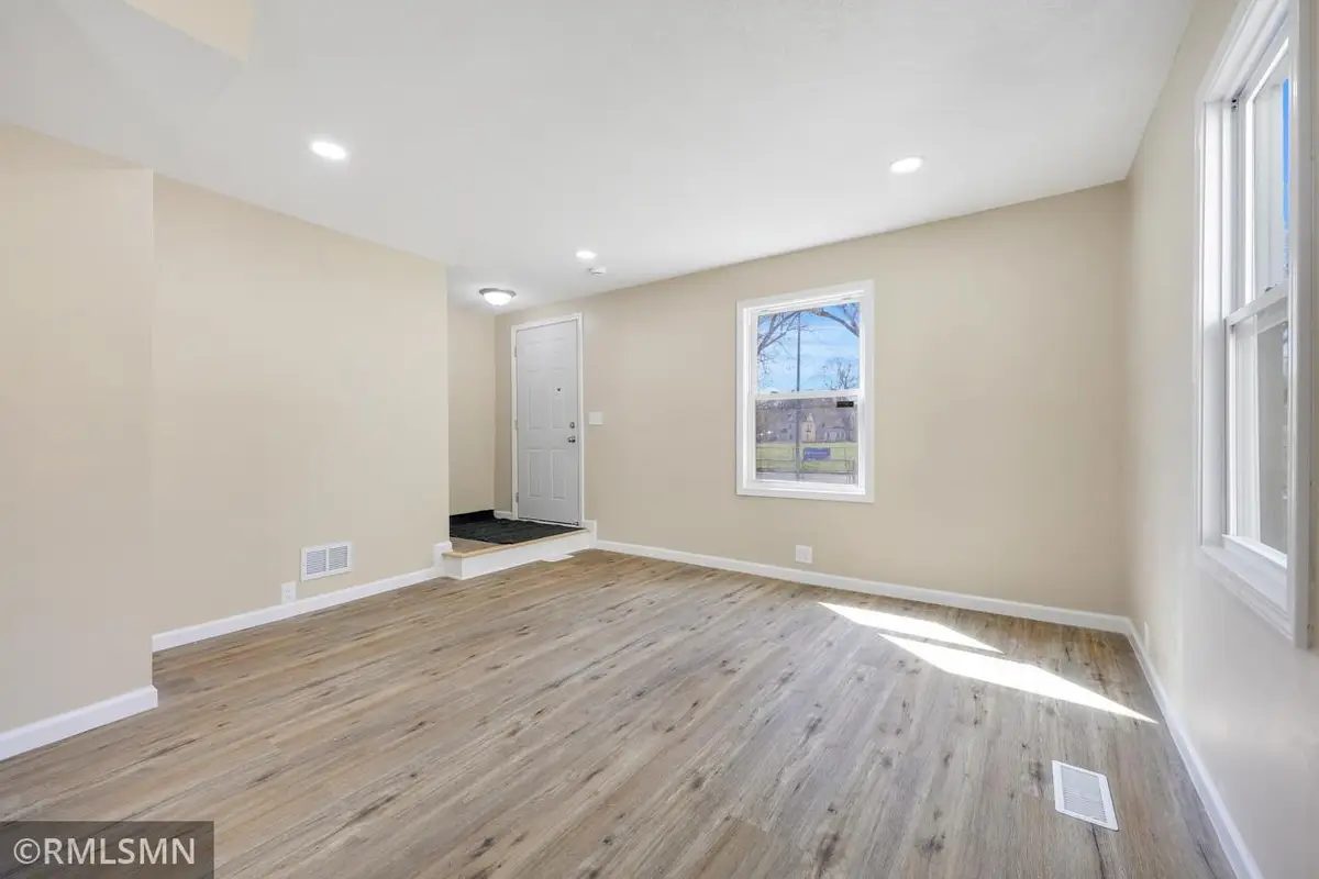 853 Conway Street, Saint Paul, MN 55106 - #1