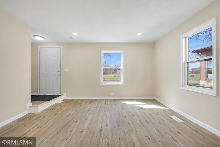 853 Conway Street, Saint Paul, MN 55106 - #2