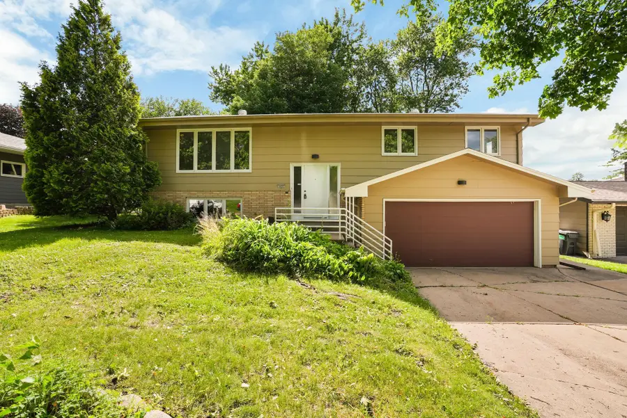 4018 Shamrock Drive Ne, Minneapolis, MN 55421 - #3