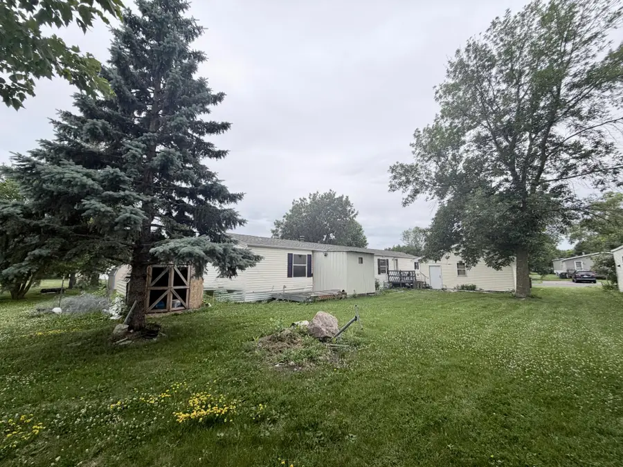 305 Mozart Avenue E, Mankato, MN 56001 - #3