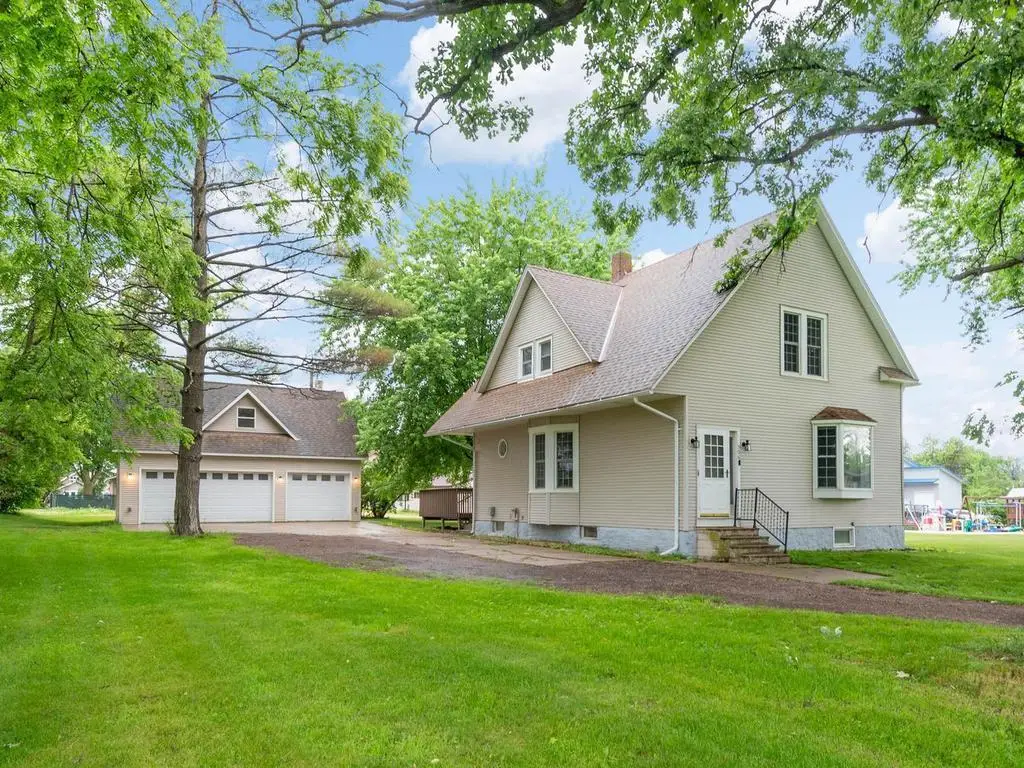 506 3rd Street Sw, Montgomery, MN 56069 - #1