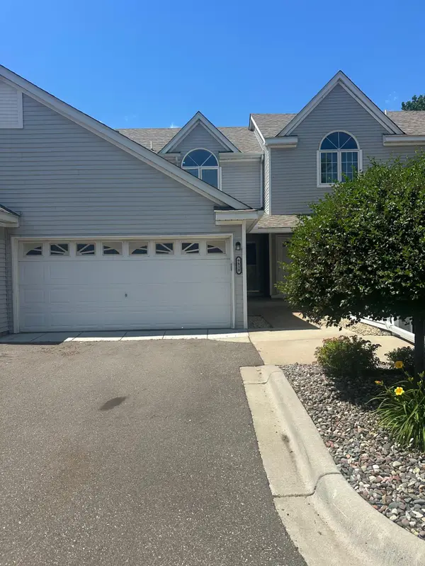 9818 Palm Street Nw, Coon Rapids, MN 55433