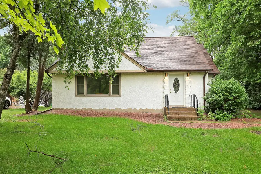 2911 Troseth Road, Roseville, MN 55113 - #2