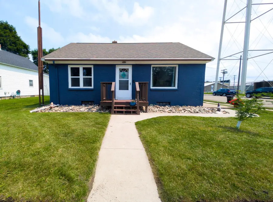 100 Walker Avenue N, New York Mills, MN 56567 - #3