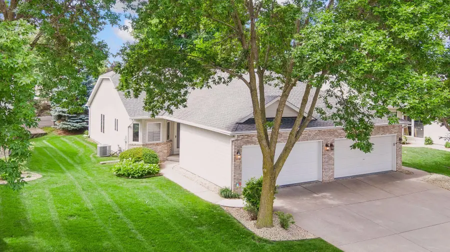 710 Emerald Ridge, Roseville, MN 55113 - #3