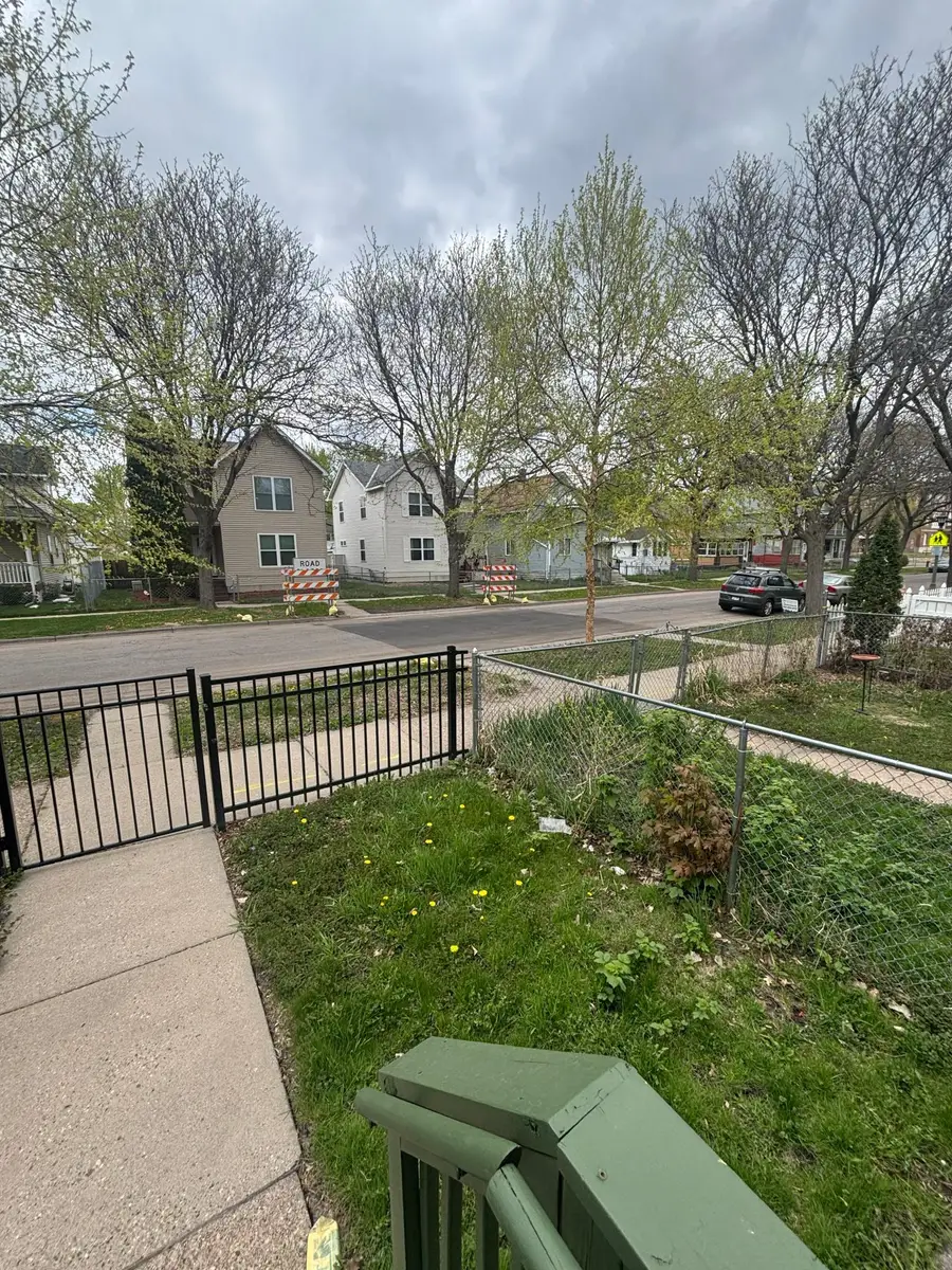 466 Edmund Avenue, Saint Paul, MN 55103 - #3