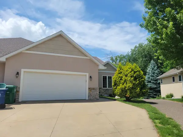 1785 Gettysburg Court, Golden Valley, MN 55427