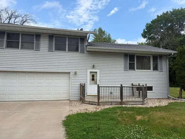 12140 Lake Lane, Lindstrom, MN 55045