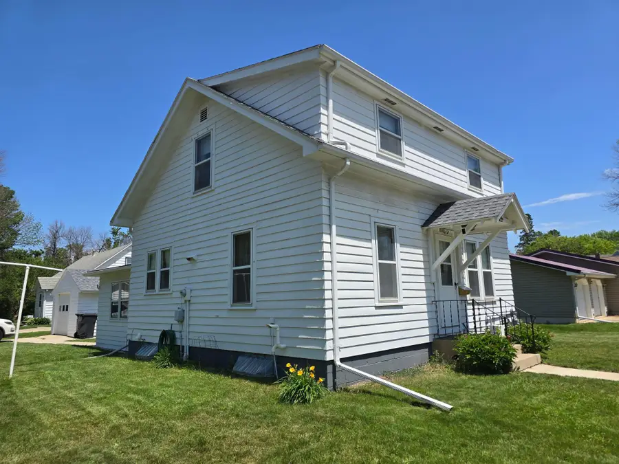 1601 Murray Avenue, Worthington, MN 56187 - #2
