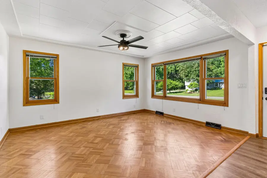 3910 Elmwood Street, Vadnais Heights, MN 55127 - #2