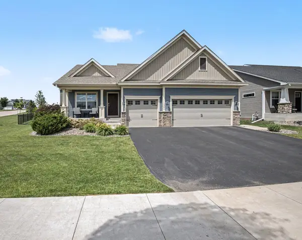 1321 Chestnut Circle, Carver, MN 55315