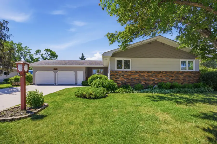 1032 2nd Street N, Casselton, ND 58012 - #2