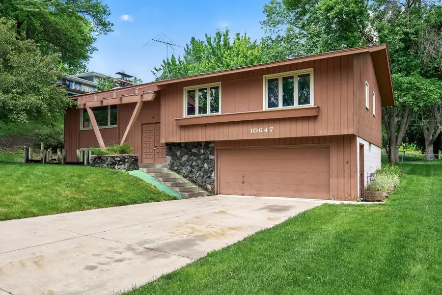 10647 Utica Road, Bloomington, MN 55437 - #2